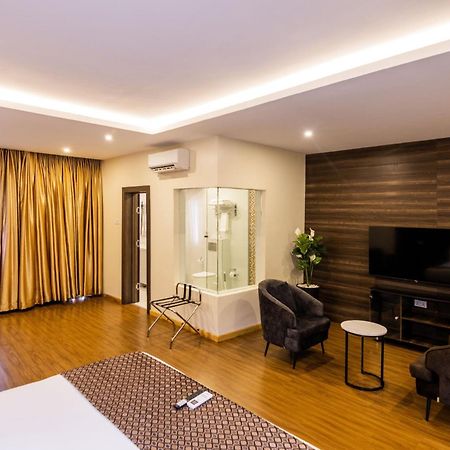 Bon Hotel Delta Warri Buitenkant foto